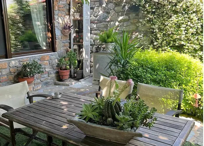 Stone By The Coast Of Olympus Tatil Evi